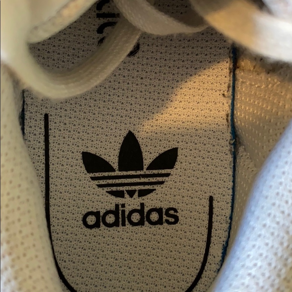Children’s Adidas Shell Toe Sneaker - Picture 5 of 6